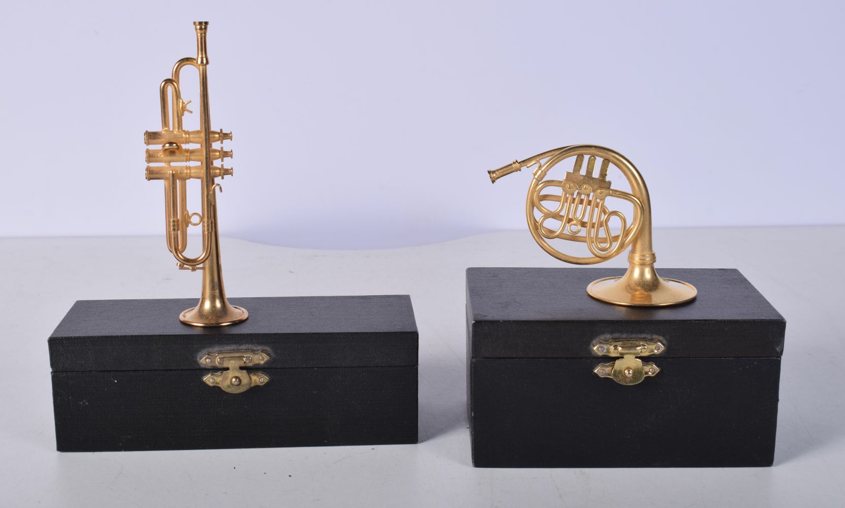 Two cased miniature brass wind instruments ,French horn and a Trumpet together with a ink stand 21 x - Image 8 of 8
