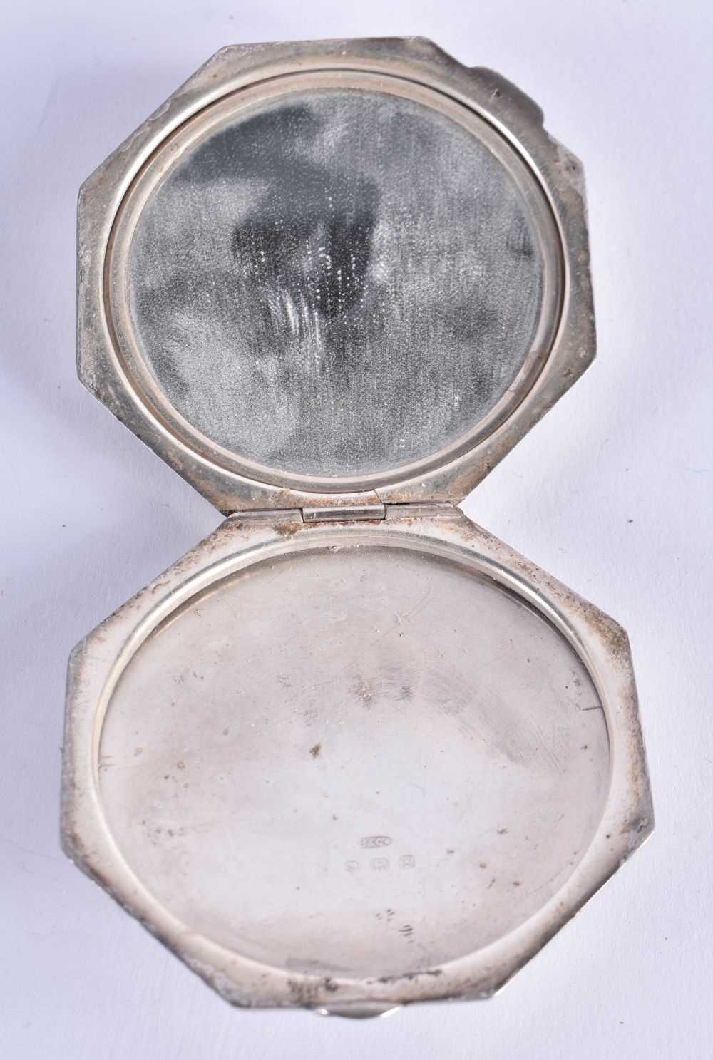 A SILVER COMPACT. 70.6 grams. Birmingham 1947. 6.5 cm x 1.5 cm. - Image 3 of 4