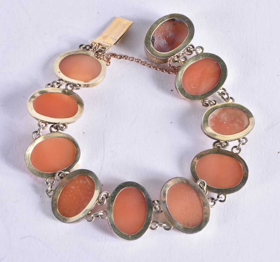 A Cameo Bracelet in a fitted case. 16cm x 1.6 cm, weight 13.5g - Image 3 of 3
