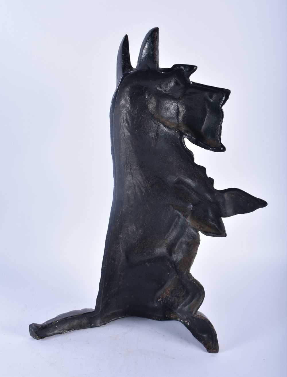 A CAST IRON SCOTTIE DOG DOOR STOP. 36 cm x 14 cm. - Image 3 of 4