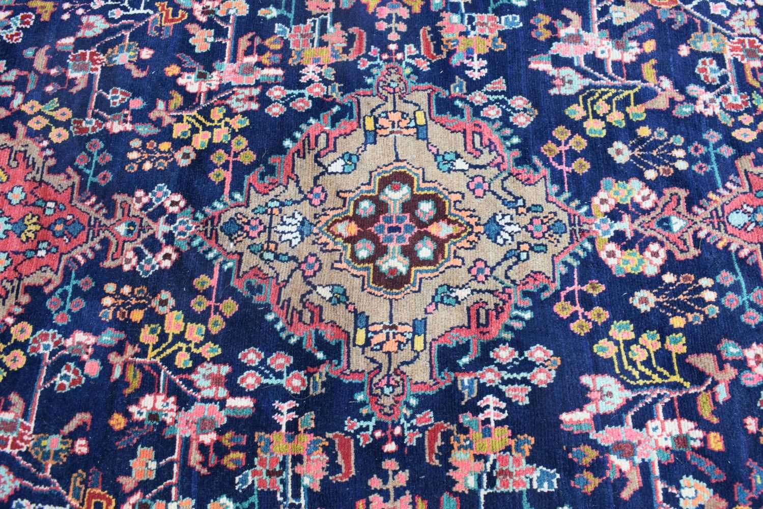 A Persian runner 326 x 129 cm - Image 5 of 10
