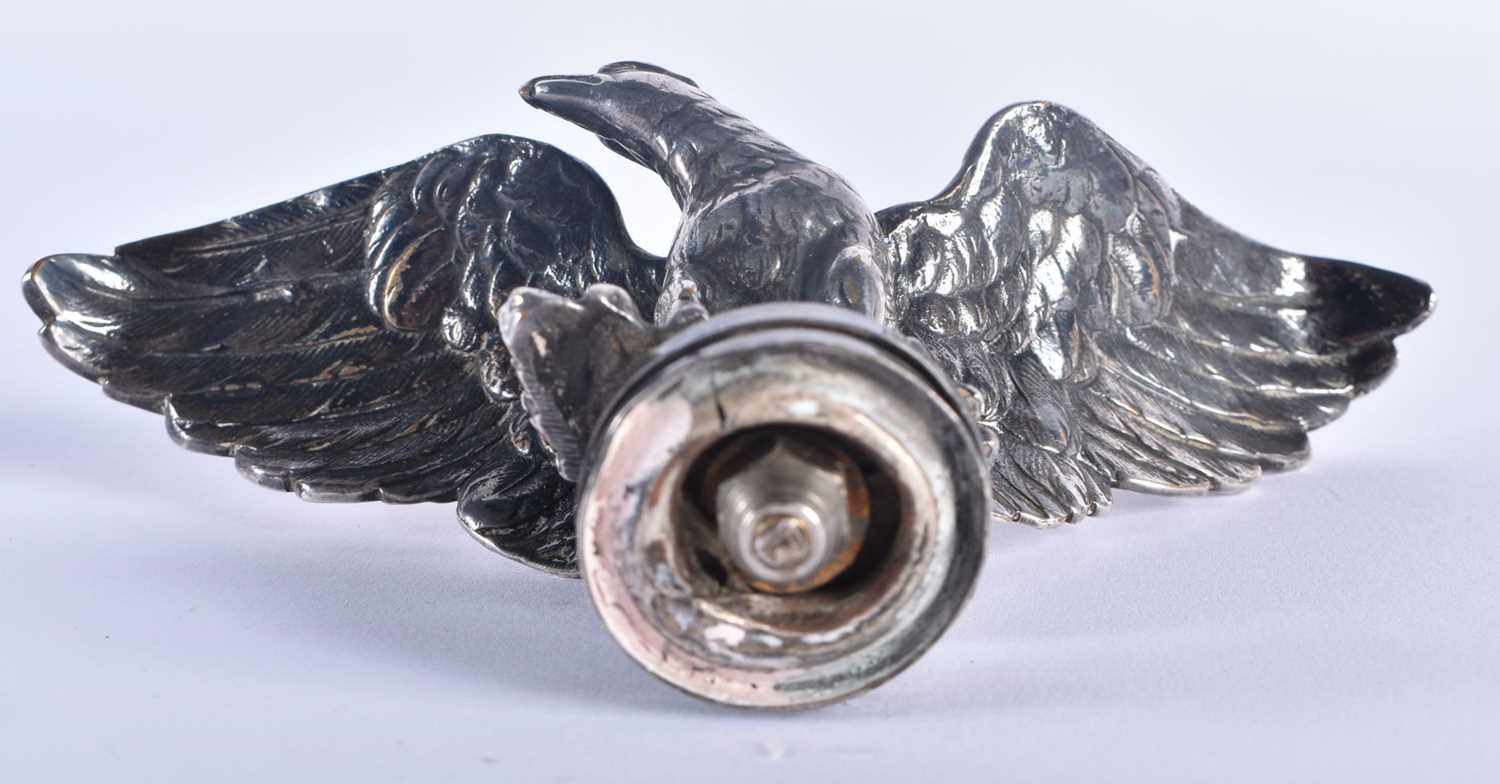 AN UNUSUAL SILVERED BRONZE EAGLE CAR MASCOT. 9 cm x 15 cm. - Image 4 of 4