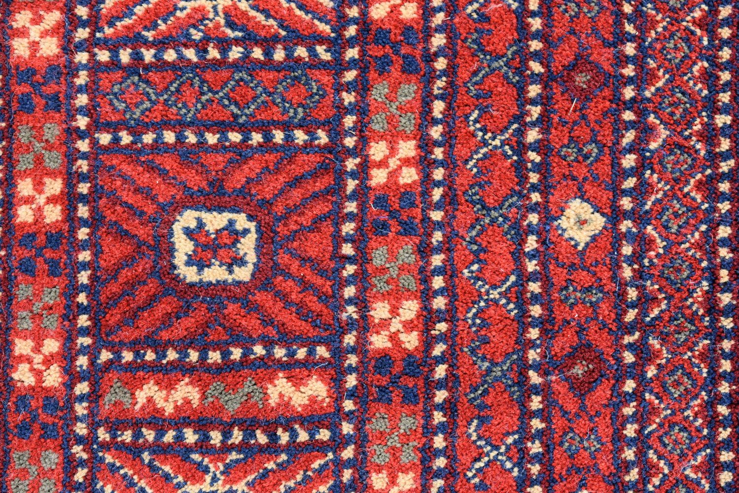 A Turkish Kirman rug 297 x 201 cm - Image 12 of 16