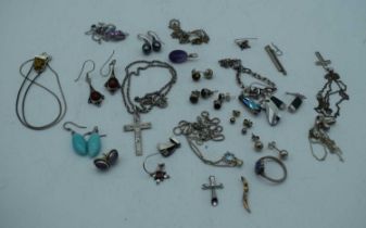 SILVER JEWELLERY. 82 grams. (qty)
