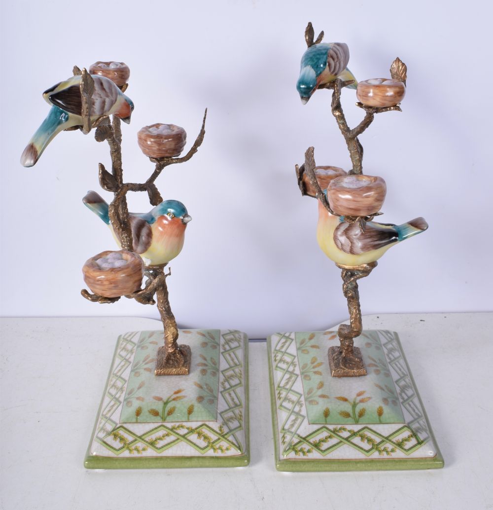 A pair of gilt metal and porcelain birds ornaments 26 x 19 cm (2). - Image 6 of 8