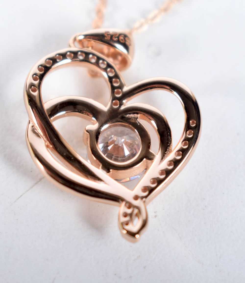 A Silver Gilt Heart Necklace. Stamped 925, Chain 44cm, weight 48g - Image 3 of 3