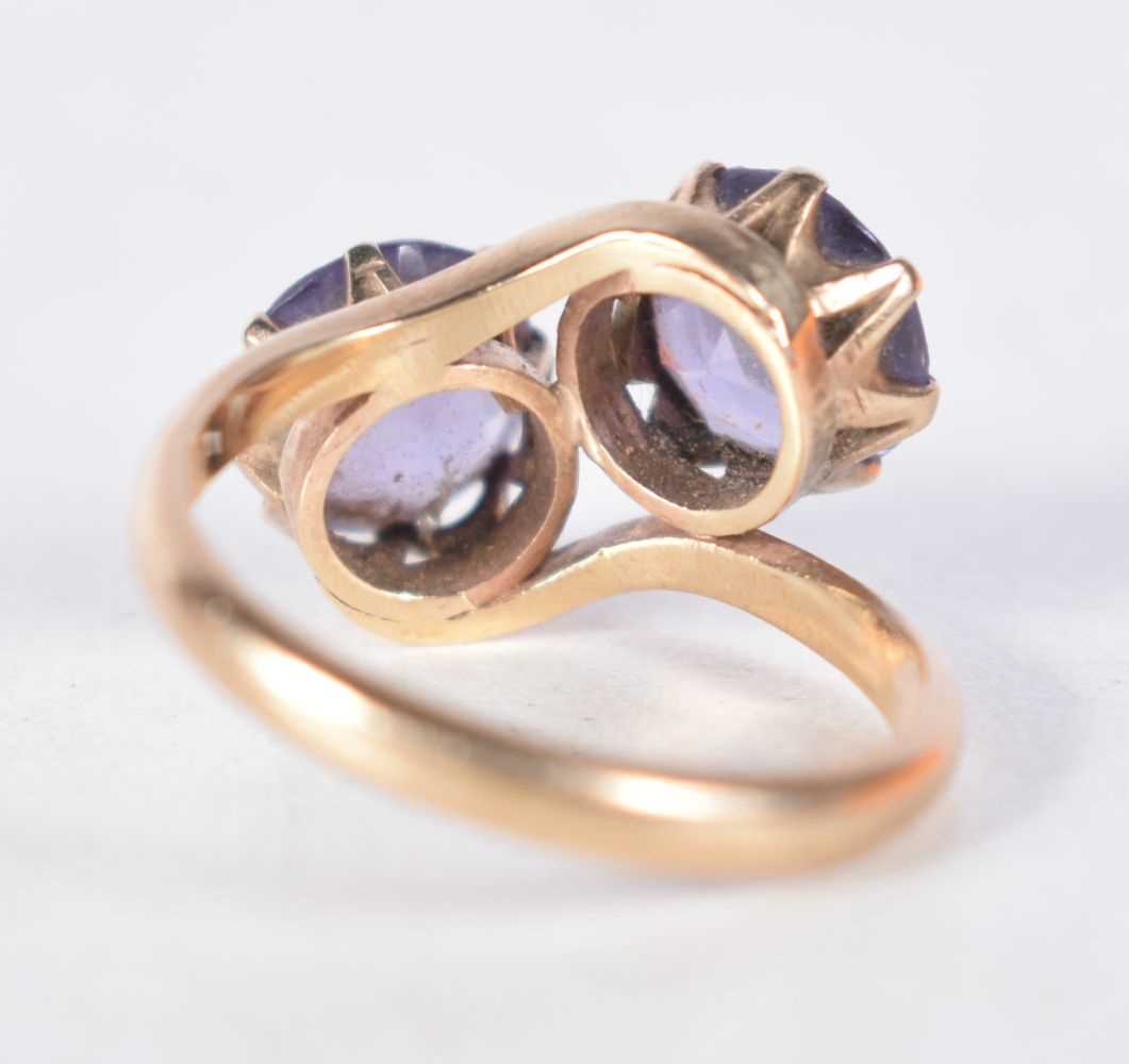 An Antique Gold Crossover Ring set with Two Amethyst. Size N, weight 4.6g - Image 3 of 3