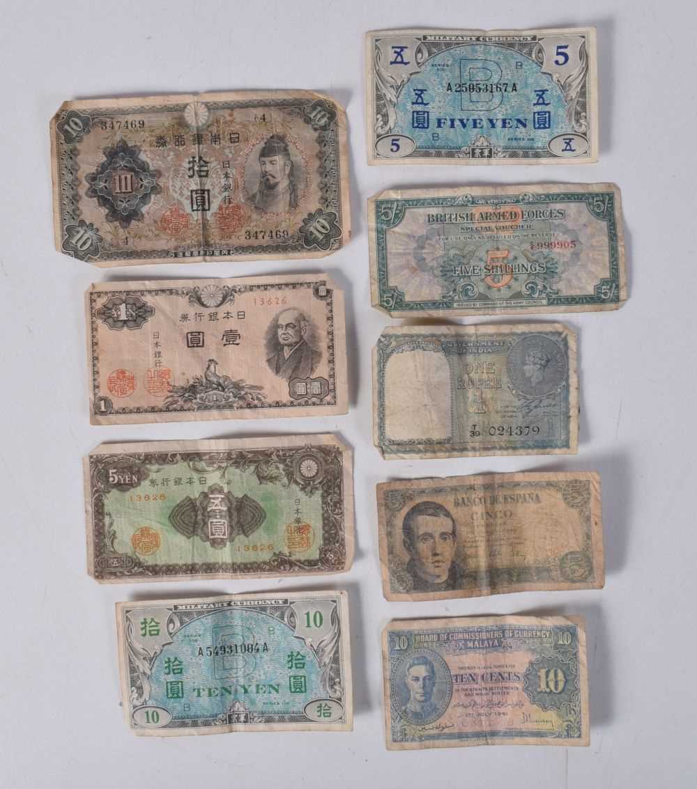 A Collection of International Bank Notes including Spanish 5 Pesetas, Malaya 10 Cents, India 1 - Image 2 of 4