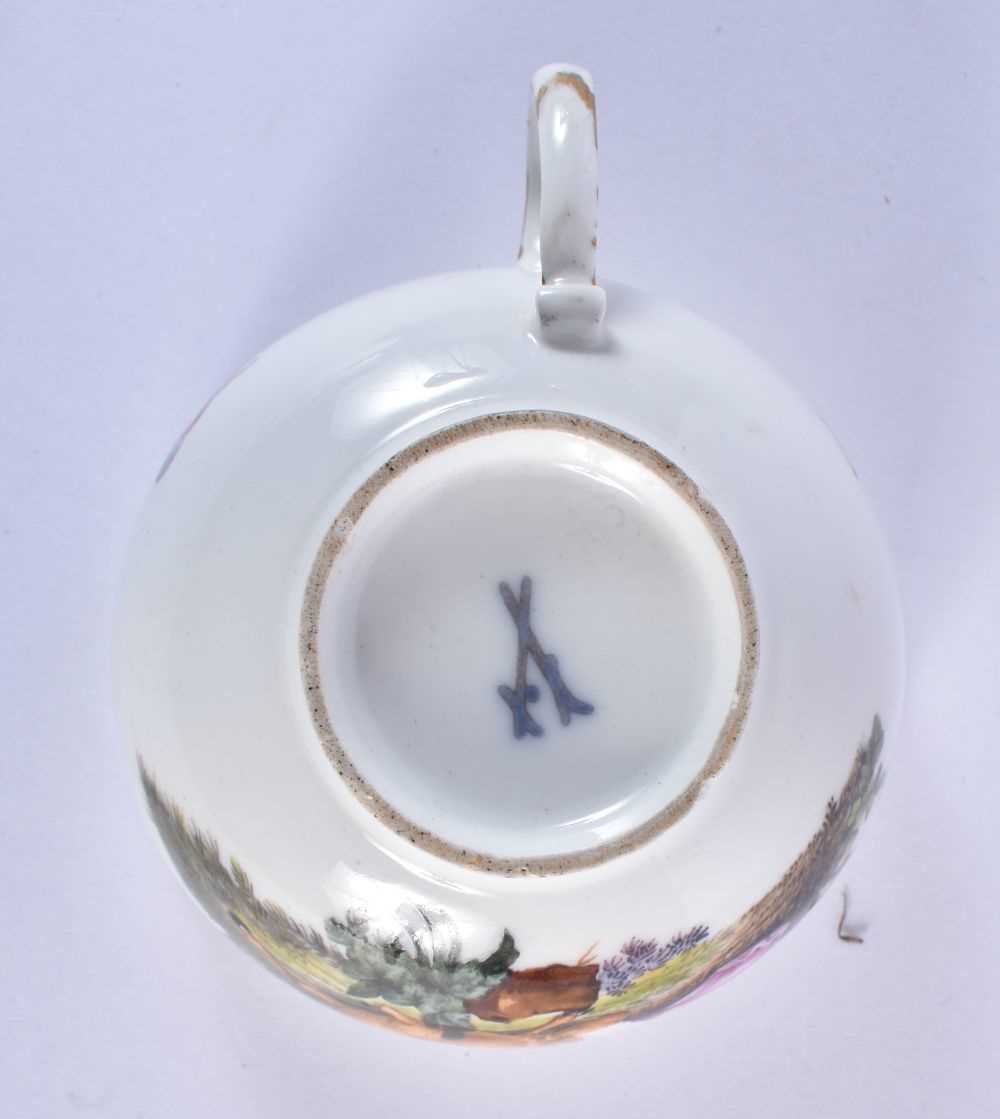 18th century Meissen teacup and saucer painted with children, crossed swords mark. 13,5 x 5 cm - Image 3 of 5