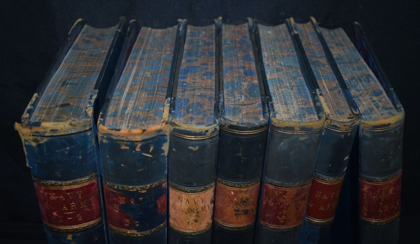 A collection of Navy and Army illustrated , 9 volumes over 7 books , published by Huson & Kearns 5.5 - Image 6 of 8