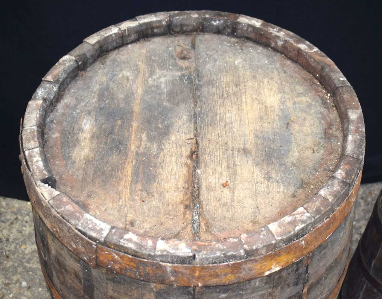 An early metal banded cider barrel together a butter churn 94 cm (2) - Image 3 of 10