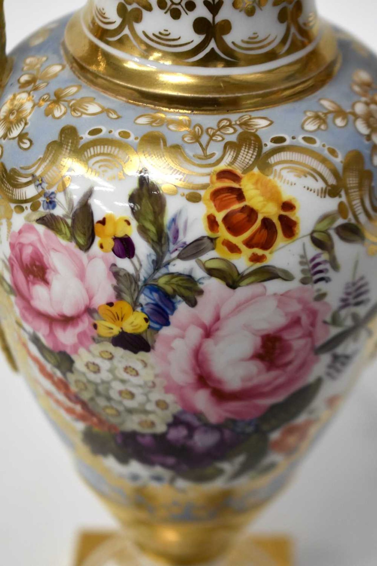 A FINE SET OF FOUR LATE 18TH/19TH CENTURY CHAMBERLAINS WORCESTER VASES beautifully painted with - Image 20 of 27