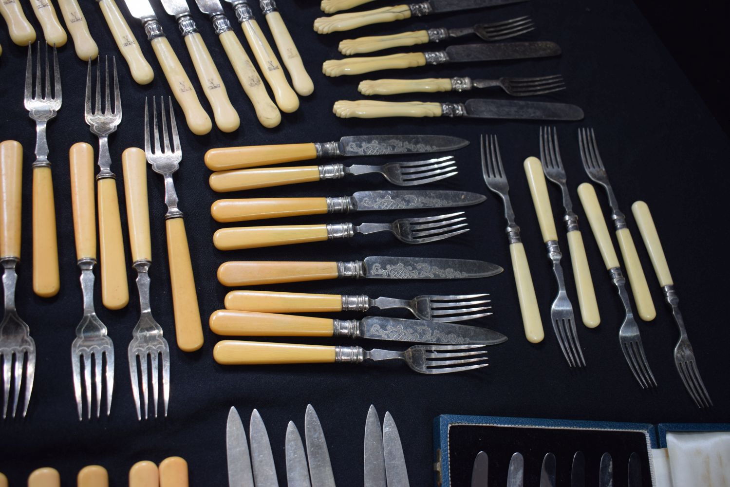 A cased set of Garrard & Co Mother of Pearl handled Fruit knives together with a collection of - Image 16 of 18