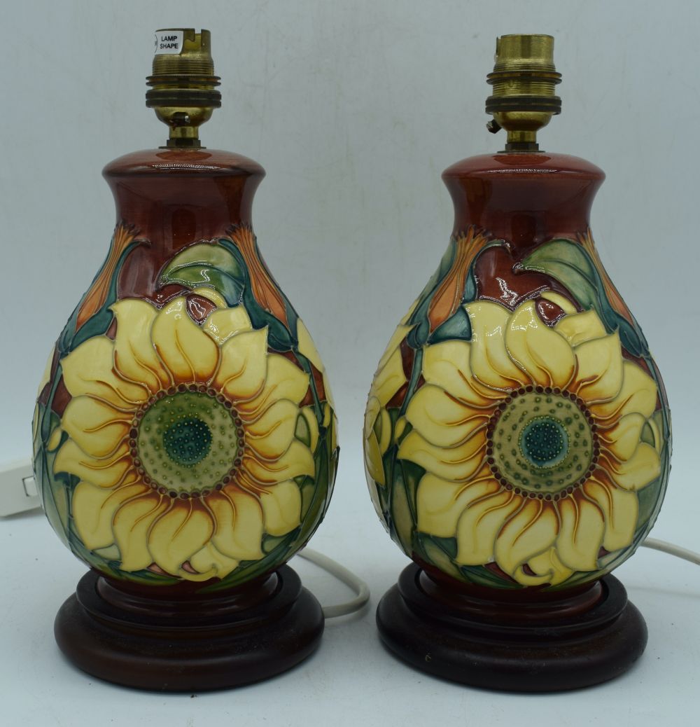 A pair of Moorcroft Inca pattern Sunflower lamp bases 27 cm (2). - Image 5 of 6