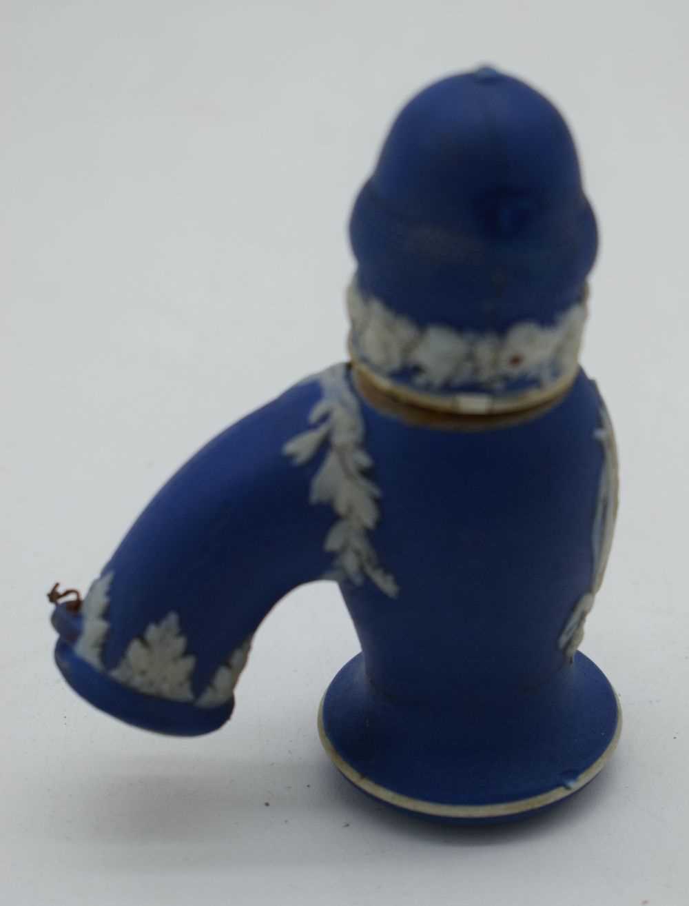 A RARE ANTIQUE PATENT JASPERWARE PORCELAIN NEO CLASSICAL PIPE. 96 grams. 8.75 cm x 6.75 cm. - Image 2 of 4