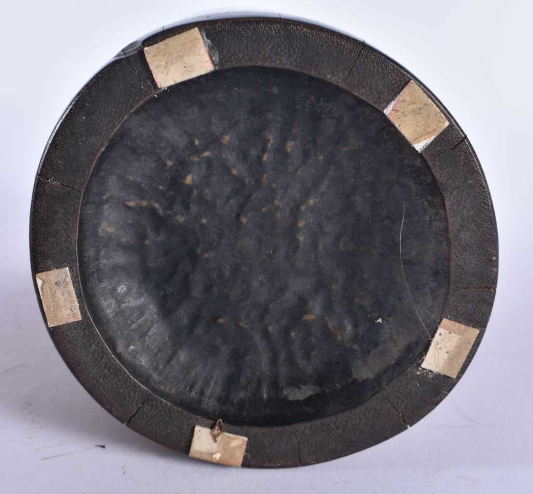 A 19TH CENTURY CHINESE CARVED BAMBOO BITONG BRUSH POT Qing. 17 cm x 10 cm. - Image 5 of 5