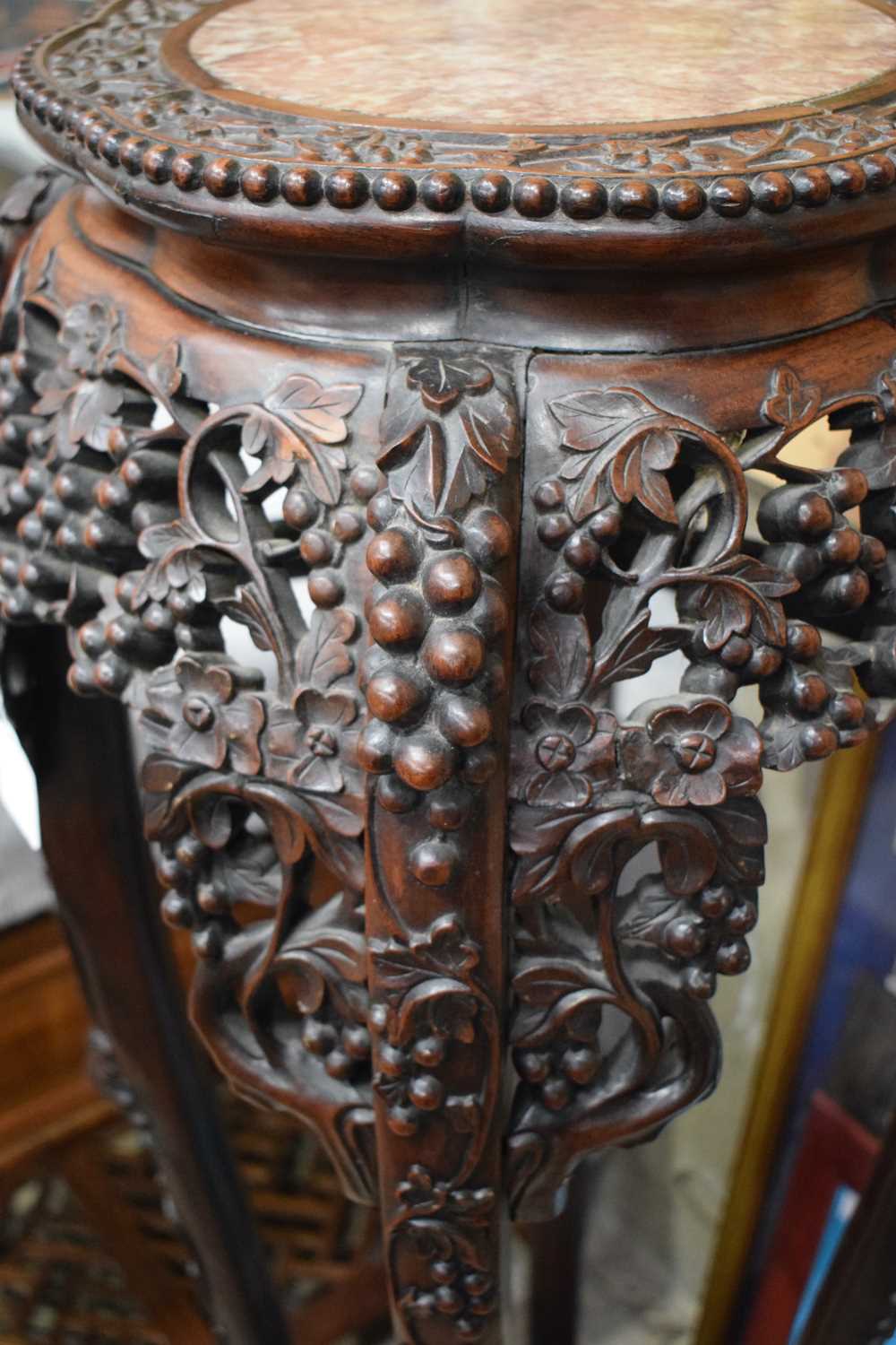 A Fine and Large 19th Century Chinese carved hardwood marble top stand 124 x 41 cm - Image 10 of 28