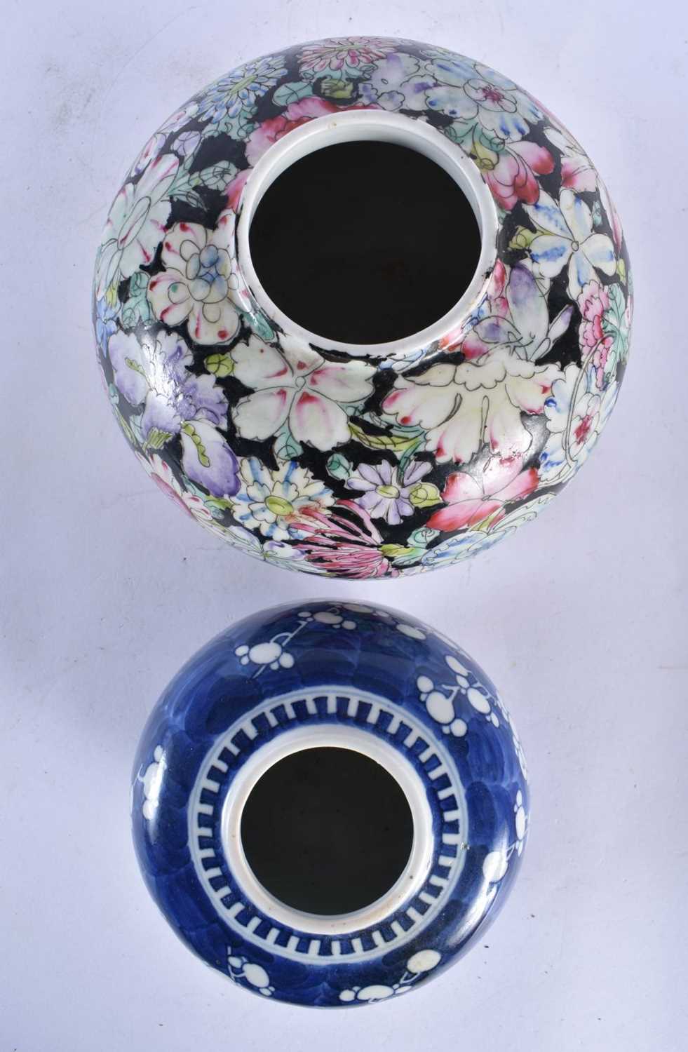 A 19TH CENTURY CHINESE BLUE AND WHITE PORCELAIN GINGER JAR together with a millefiori ginger jar. - Image 3 of 4