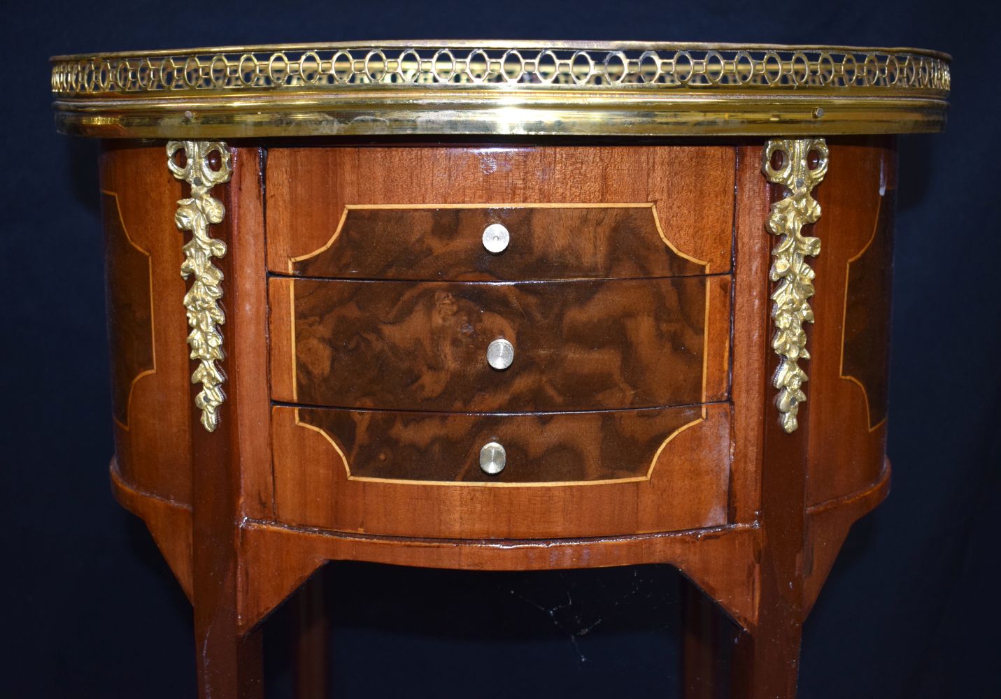 A pair of Baroque style inlaid Oval 3 drawer galleried topped side tables 73 x 45 x 30cm (2) - Image 8 of 8