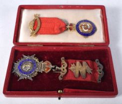 Two RAOB Medals by William Henry Toye in an associated case. Hallmarked Birmingham 1904 and 1914.