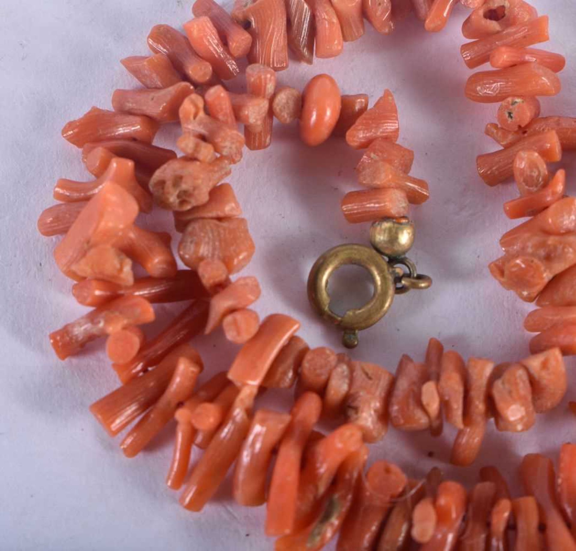 An Antique Twig Coral Necklace. 41cm long, weight 19g - Image 2 of 3