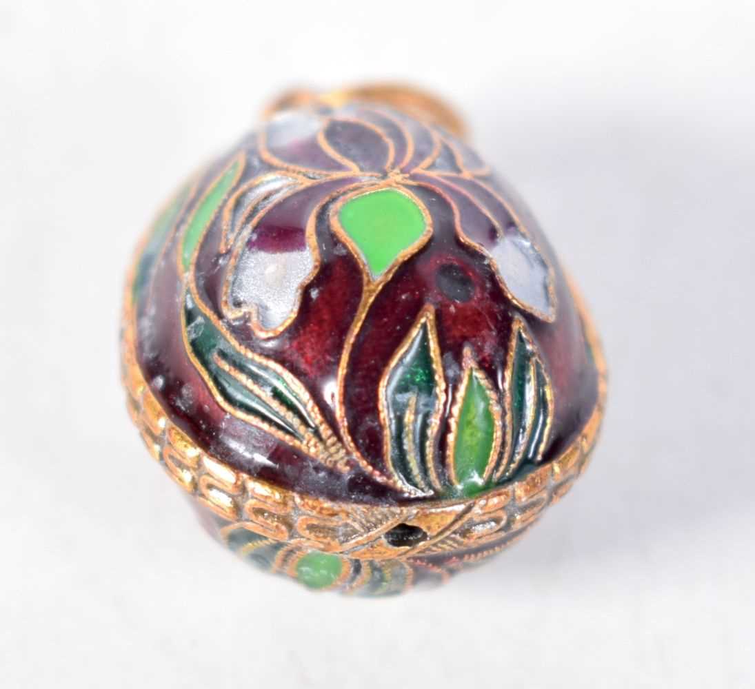 A Silver and Enamel Egg Pendant. Stamped 925, 2.2 cm x 1.5 cm, weight 6.3g - Image 2 of 2