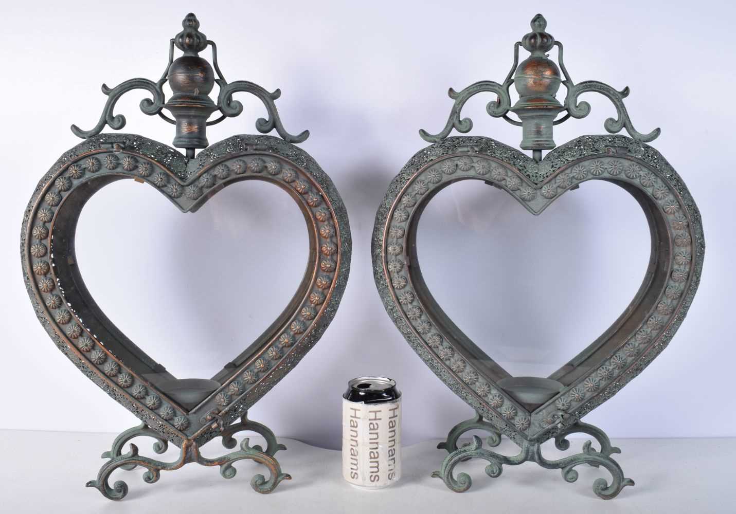 A pair of glass fronted Copper heart shapes lantern 52 cm (2). - Image 2 of 6