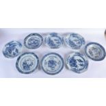 EIGHT 18TH CENTURY CHINESE EXPORT BLUE AND WHITE DISHES Qianlong. 22 cm wide. (8)