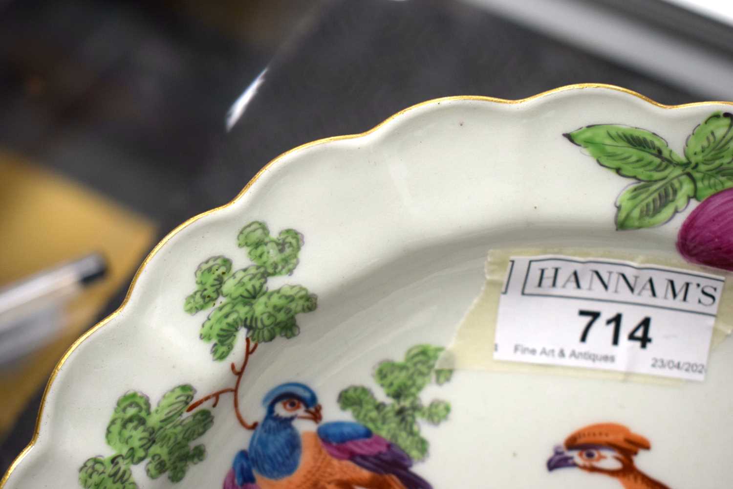 AN 18TH CENTURY CHELSEA FLUTED PORCELAIN DISH C1770 painted in the Manner of Giles with exotic - Image 10 of 17