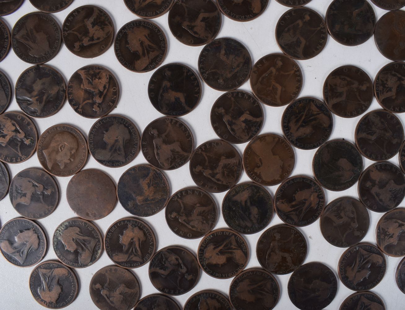 A collection of Queen Victoria Pennies (140) - Image 10 of 10