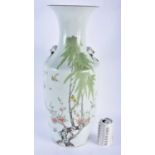 A LARGE EARLY 20TH CENTURY CHINESE FAMILLE ROSE PORCELAIN VASE Late Qing/Republic, painted with