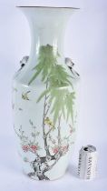 A LARGE EARLY 20TH CENTURY CHINESE FAMILLE ROSE PORCELAIN VASE Late Qing/Republic, painted with