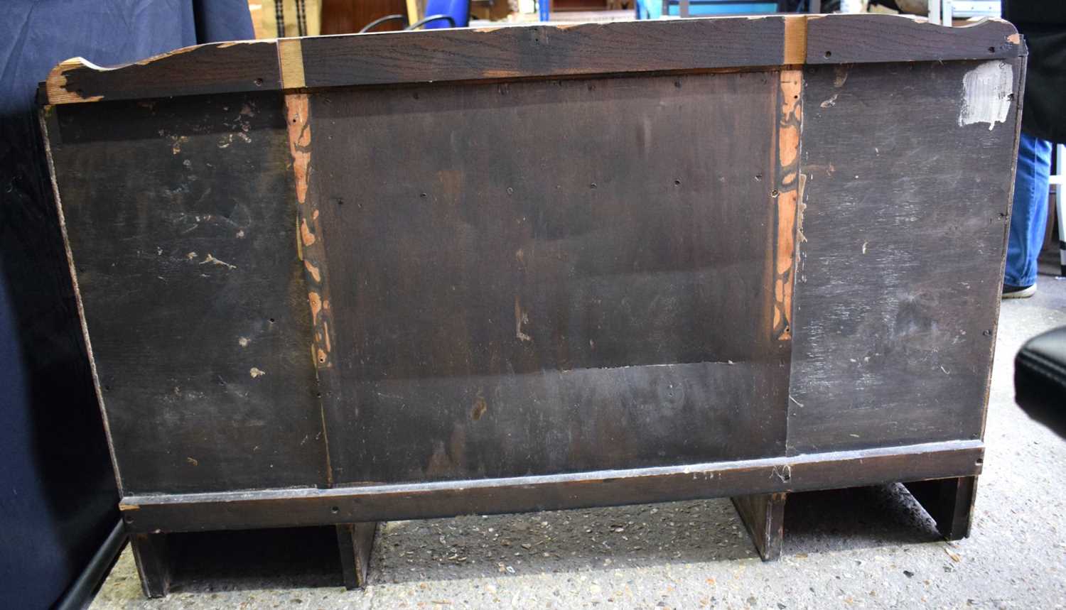 An antique oak dressing table with seven drawers together with a Balloon back Chair 78 x 121 x 50 cm - Image 7 of 20