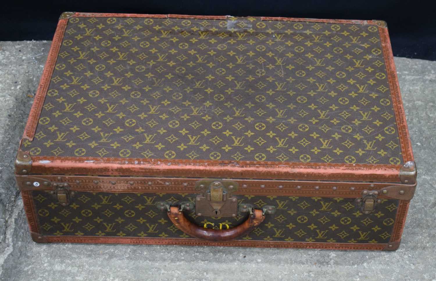 A Louis Vuitton suitcase 22 x 70 x 47 cm. - Image 2 of 20