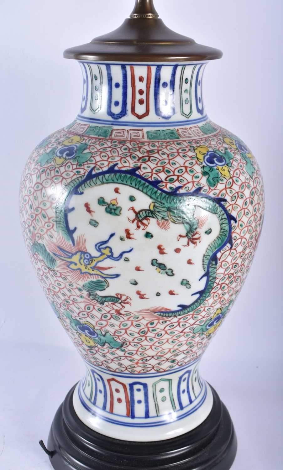 A LARGE LATE 19TH/20TH CENTURY CHINESE WUCAI PORCELAIN DRAGON LAMP Late Qing. 45cm high. - Image 3 of 5