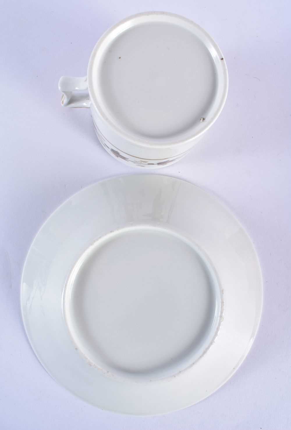 Flight Barr and Barr Worcester teacup and saucer, the saucer with central roses enclosed by a band - Image 6 of 6