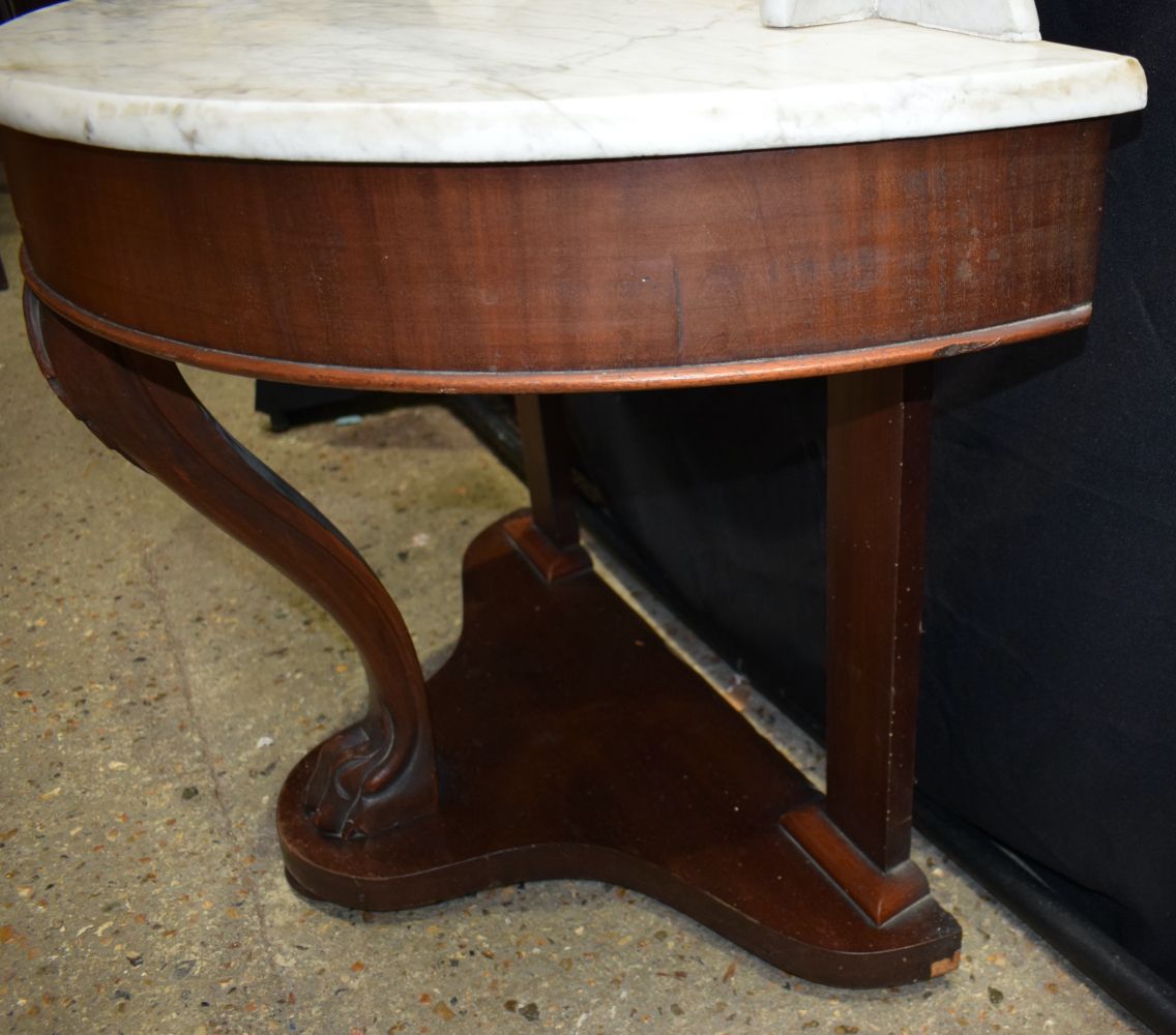 A Victorian Mahogany console table with Marble top 68 x 91 x 43 cm. - Image 10 of 10