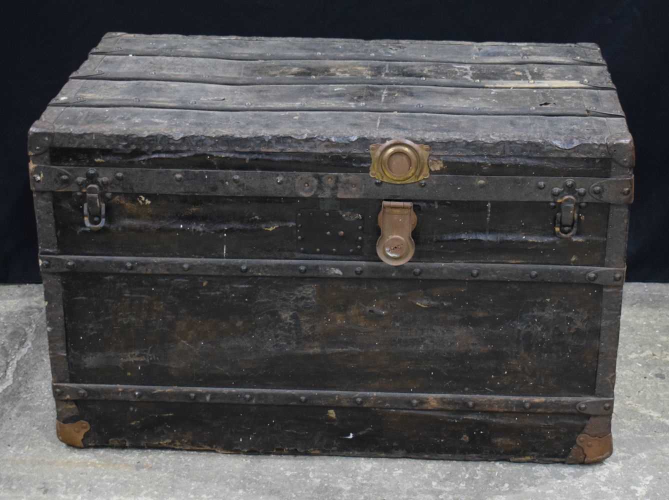 A 19th Century Louis Vuitton metal bound leather covered wooden trunk 57 x 90 x 53 cm - Image 2 of 10