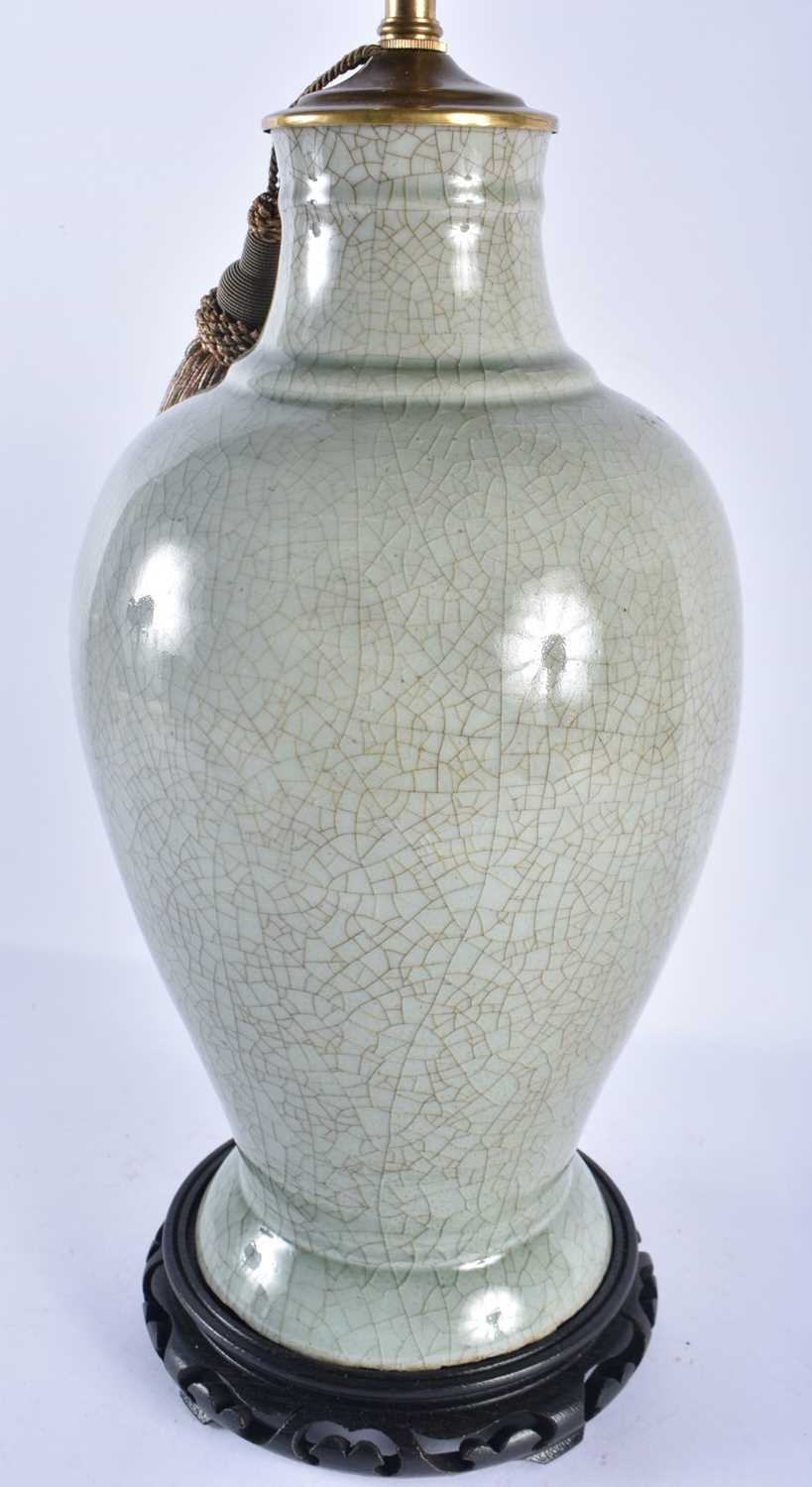 A LARGE 19TH CENTURY CHINESE CRACKLE GLAZED MONOCHROME PORCELAIN LAMP Qing. 63 cm high. - Image 2 of 5