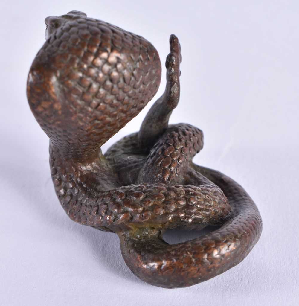 A JAPANESE BRONZE COBRA OKIMONO. 89 grams. 4.25cm x 4 cm. - Image 2 of 3