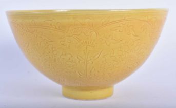 A 19TH CENTURY CHINESE IMPERIAL YELLOW GLAZED PORCELAIN BOWL bearing King marks to base. 15 cm