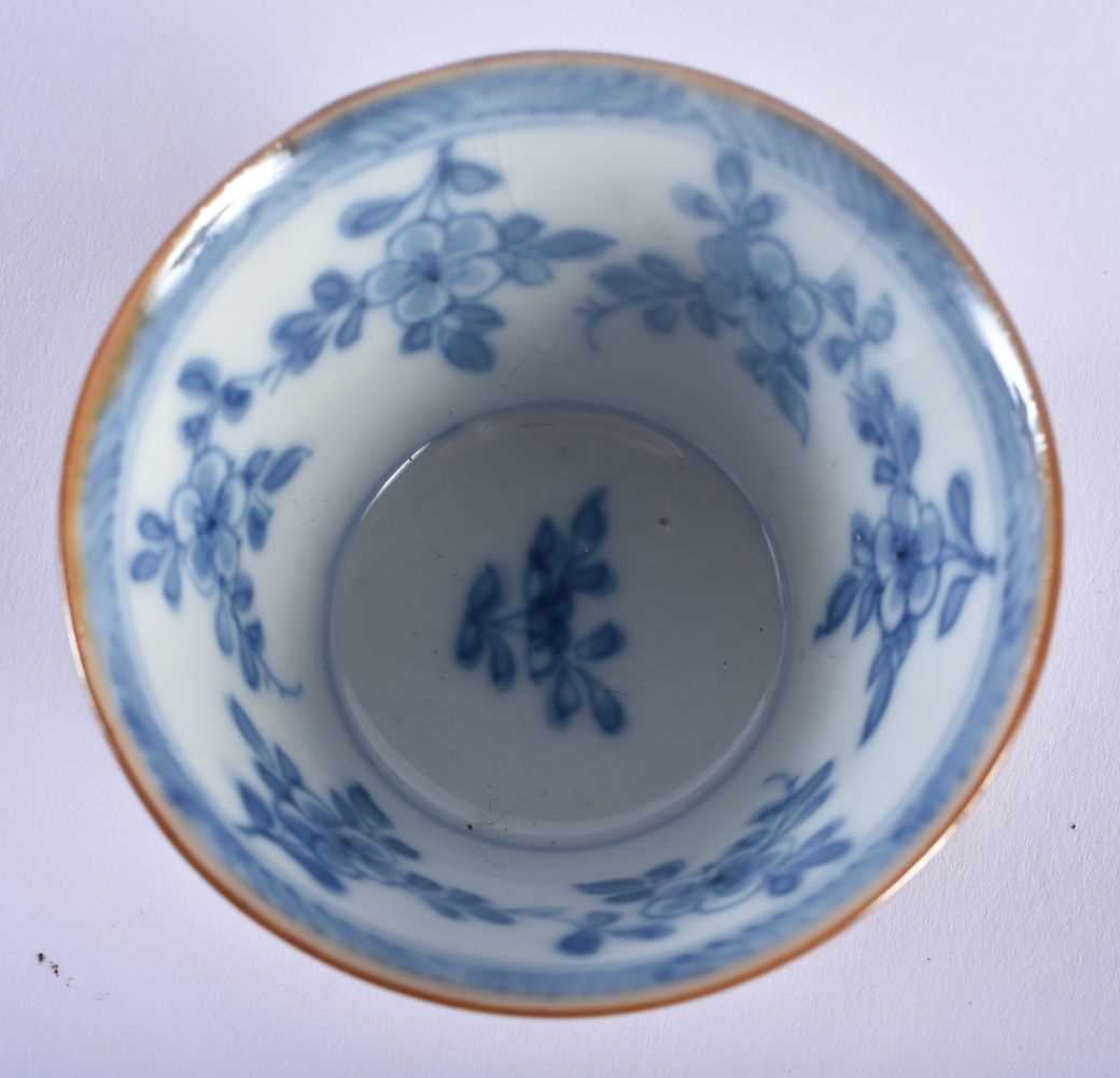 AN 18TH CENTURY CHINESE CAFE AU LAIT PORCELAIN TEABOWL AND SAUCER Yongzheng/Qianlong, together - Image 9 of 10