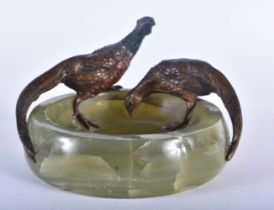 AN ANTIQUE COLD PAINTED BRONZE AND ONYX DOUBLE GAME BIRD ASHTRAY. 13 cm x 7 cm.