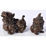 A Japanese bronze Temple Lion together with a mythical beast 4 x 5 cm (2)