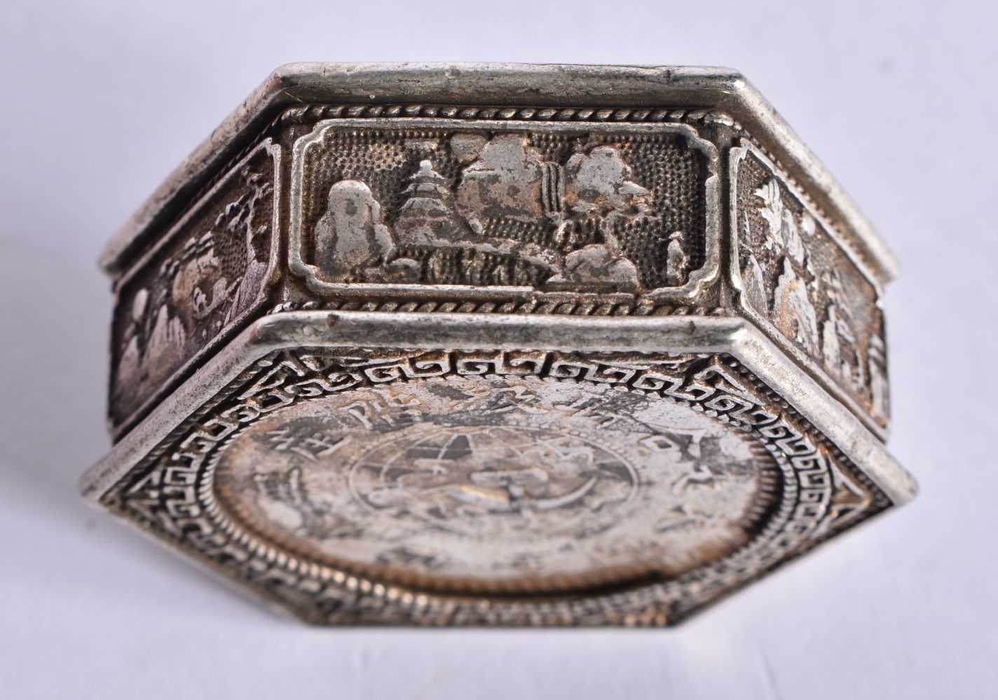 A CHINESE WHITE METAL COIN BOX 20th Century. 108.4 grams. 19 cm x 4.75 cm. - Image 2 of 12