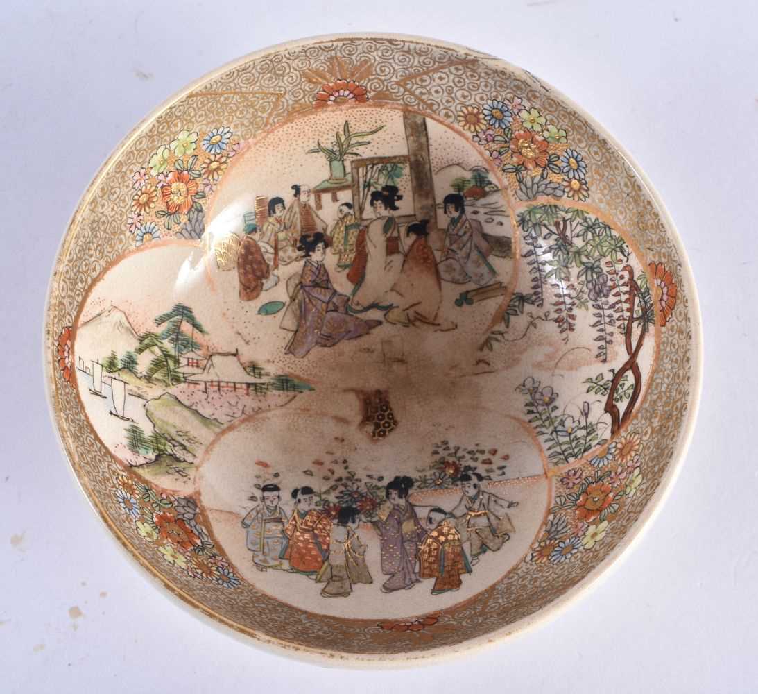 A LATE 19TH CENTURY JAPANESE MEIJI PERIOD SATSUMA BOWL painted with geisha. 12 cm diameter. - Image 3 of 4