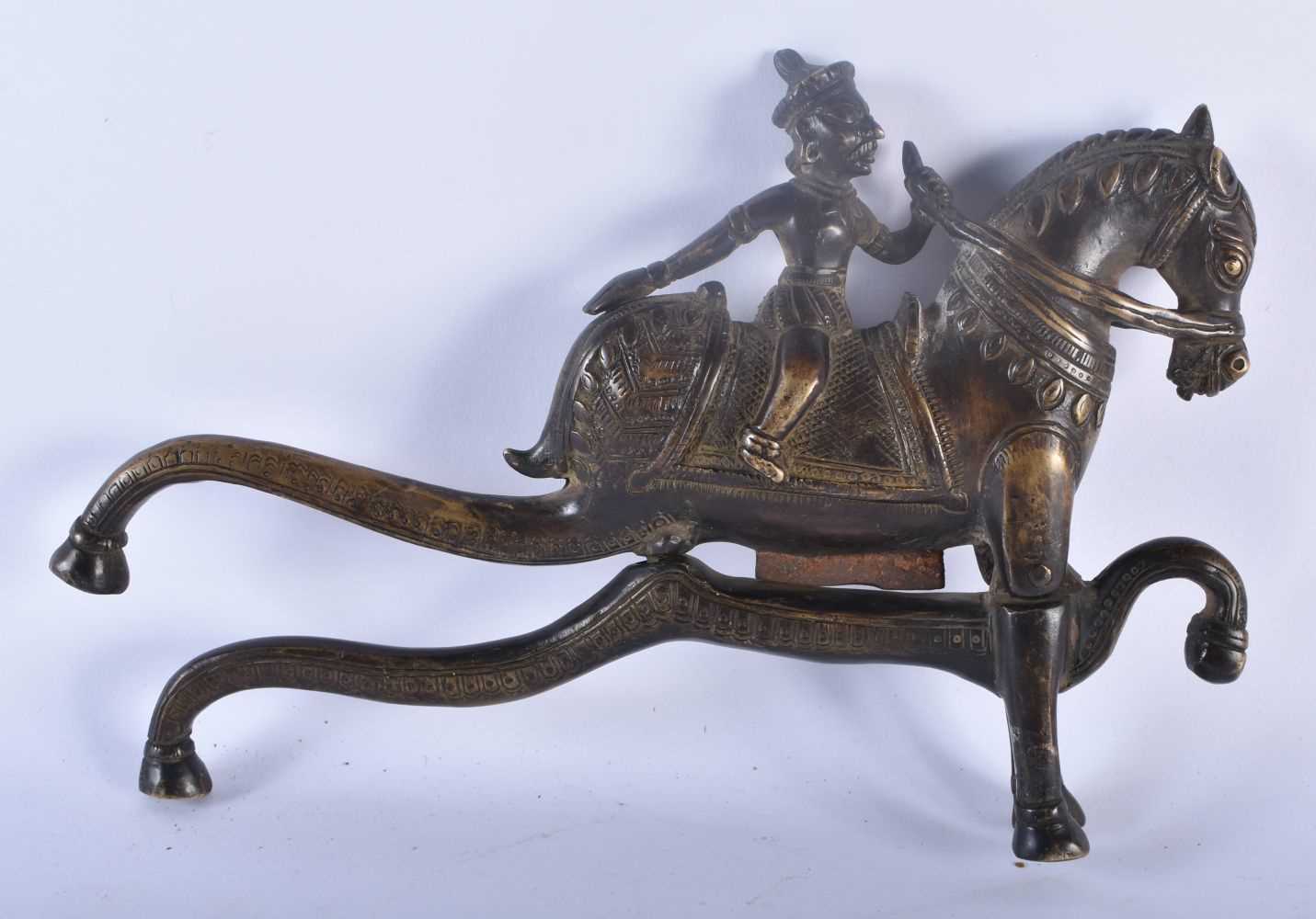 A VERY UNUSUAL LARGE 18TH/19TH CENTURY MIDDLE EASTERN INDIAN BRONZE BEETLE NUT CRACKER modelled as a