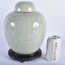 A LARGE 19TH CENTURY CHINESE GE TYPE MONOCHROME PORCELAIN GINGER JAR AND COVER Qing. 27 cm x 18cm.