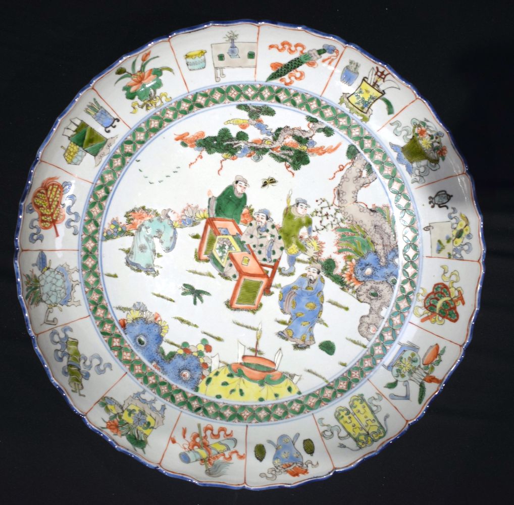 A large 20th Century porcelain Famille Verte charger decorative with figurers 7 x 41 cm. - Image 7 of 8