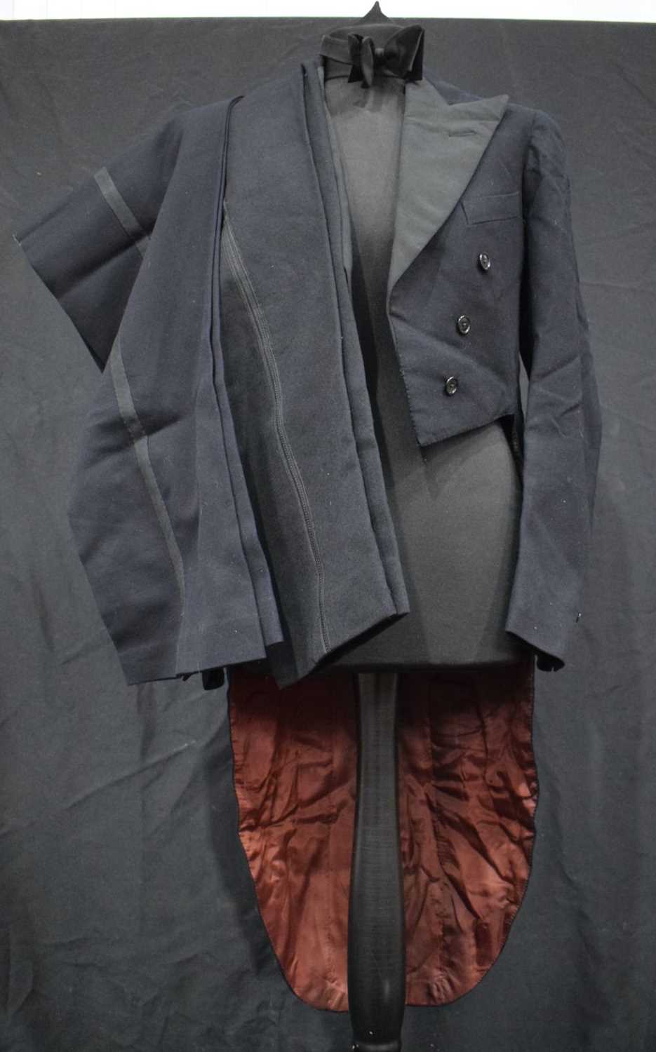 A 1930's J W Dore of Piccadilly Tailcoat suit with 2 pairs of trousers coat 113 cm (3). - Image 2 of 18